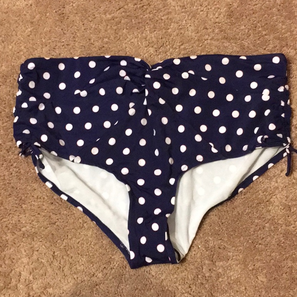 Women’s swim bottom  size 22. Blue & white NWT